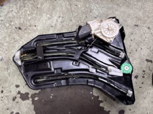 Mini Cooper S R52 Convertable 2001-2004 LR Door Regulator Motor