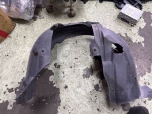 Mini Cooper S R52 Convertable 2001-2004 LF Guard/Fender to Cowl Side Seal