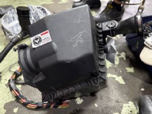Jaguar XE Series X760 2015-2017 Air Cleaner Assembly EFI Air Box