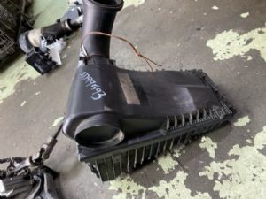 Porsche Cayenne 955 2003-2007 Air Cleaner Assembly EFI Air Box