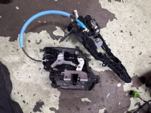 Mini Countryman F60 2017-2019 RF Door Actuator