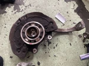 Mercedes-Benz C Class W205 2014-2018 LF Knuckle