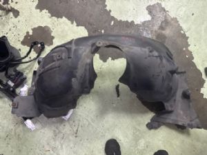 Mercedes-Benz CLA W117 2015 - 2019 RF Guard/Fender to Cowl Side Seal