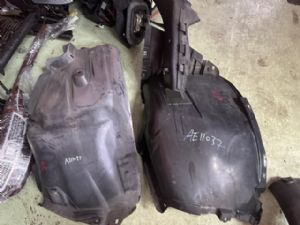 BMW 3 Series  325I E92 RF Guard/Fender to Cowl Side Seal