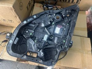 Mercedes-Benz GLC 300 C253 2015-2019 LR Door Regulator Motor