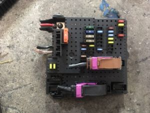 Volvo S60 2000-2009 Rear Fuse Box
