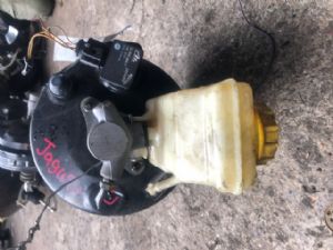 Jaguar XJ Series XJ 8 Brake Master Cylinder