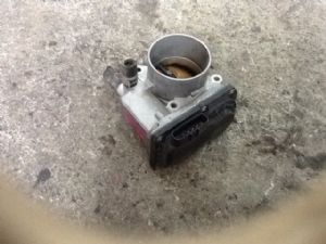 Jaguar XJ Series XJ 8 Throttle Body
