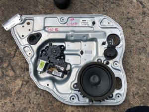 Volvo S40 P2 2007-2012 LR Door Regulator Motor