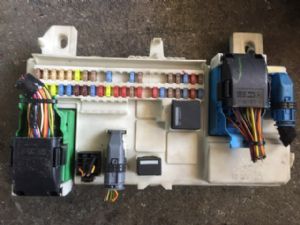 Volvo S40 P2 2007-2012 Interior Fuse Box