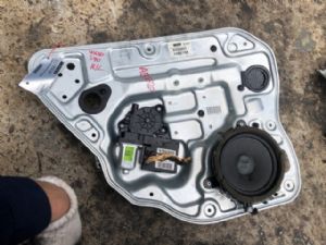 Volvo S40 P2 2007-2012 LR Door Regulator Motor