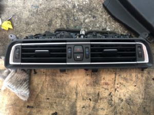 BMW 740Li F02 2008-2012 Dash Vent Surround Centre