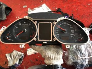 Audi A6 4.5F 2009-2011 Speedo