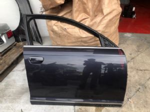 Audi A6 4.5F 2009-2011 RF Door Complete