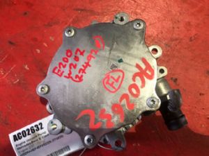 Mercedes-Benz E Class C207 2013-2016 Engine Vacuum Pump