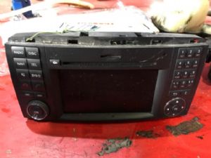 Mercedes-Benz R Class R-Class 2010-on CD Player