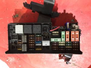 Mercedes-Benz R Class R-Class 2010-on Fuse Box