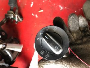 Volkswagen Passat B7 2005-2015 Headlight Switch