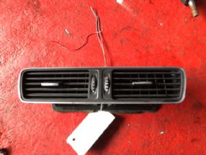 Volkswagen Passat B7 2005-2015 Dash Vent Surround Centre