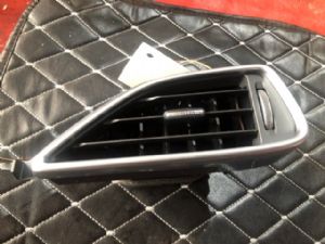 Jaguar XE Series X760 2015-2017 Dash Vent Surround RH