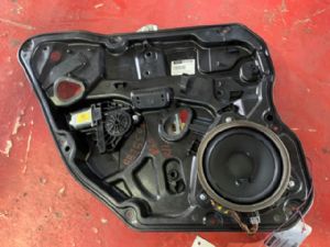 Volvo V60 2012-2015 LR Door Regulator Motor