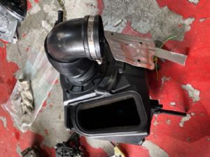 Audi A4 8W 2015-2018 Air Cleaner Assembly EFI Air Box