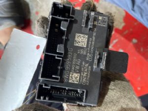 Audi A4 8W 2015-2018 RF Door Control Module