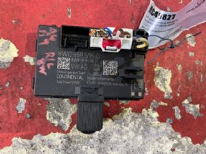 Audi A4 8W 2015-2018 LR Door Control Module