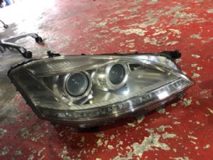 Mercedes-Benz S Class W221 FL 2012-2015 R Headlight (HID)