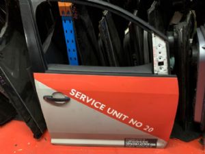 Volkswagen Caddy Type 2K 2003-2009 RF Door Complete