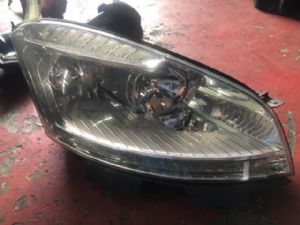Citroen C4 Grand Picasso 2009-2012 R Headlight (Halogen)