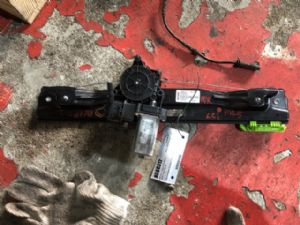 BMW 216i F45 lci RR Door Regulator Motor