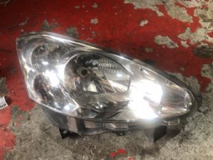 Peugeot Partner B9 2012-2015 R Headlight