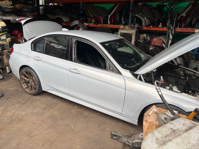 BMW 3 Series  318I F30