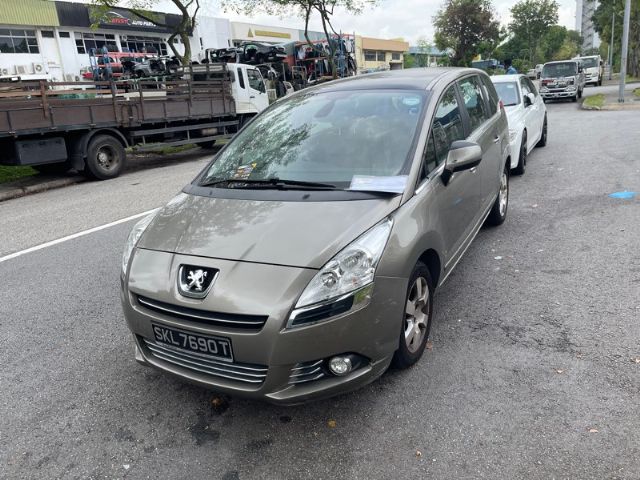 Peugeot 5008 2009 - 2016