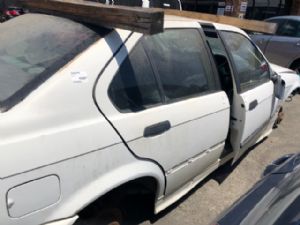 BMW 318i G20 RR Door Complete