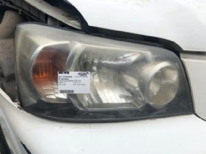 Toyota Kluger MCU28 10/03-07/07 R Headlight