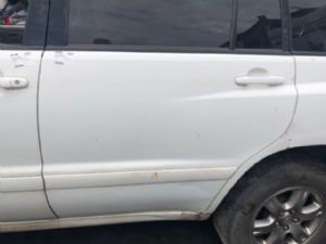 Toyota Kluger MCU28 10/03-07/07 LR Door Complete