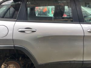 Jeep Jeep Cherokee KL 2014-Present RR Door Complete