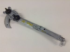 Mazda E1800 SK LF Door Manual Regulator