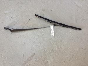 Mazda 121 DB1032 11/93-12/95 RF Wiper Arm