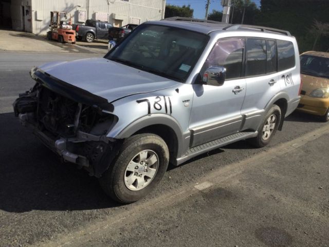 Mitsubishi Pajero V77W