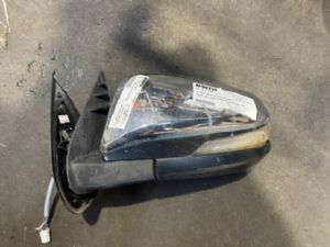 Toyota Hilux GUN126 4wd 05/15- onwards LF Door Elec Mirror (7 Wire)