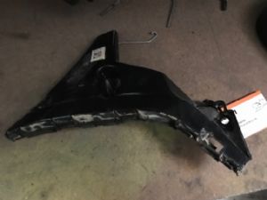 Ford Everest U375/UA 2015-on LF Bumper Retainer