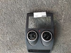 Nissan Dualis J10 Facelift 01/10-2013 Dash Air Vent Centre
