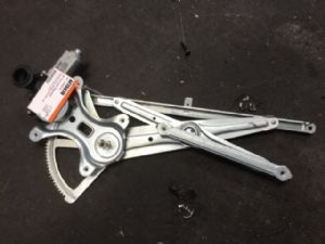 Toyota Premio ZZT240 2004-2007 RF Door Elec Regulator