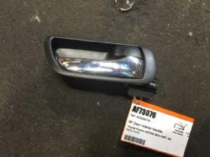 Toyota Premio ZZT240 2004-2007 RF Door Interior Handle