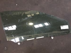 Toyota Premio ZZT240 2004-2007 RF Door Glass