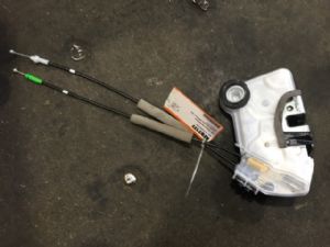 Toyota Corolla ZRE212 RF Door Actuator