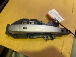 Holden Equinox GMT192 2010-2017 LR Door Exterior Handle (Smart Button) Type